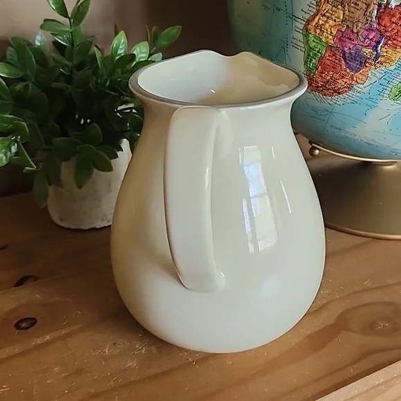 Ceramic Pitcher Cottage Life - Picture 2 of 9